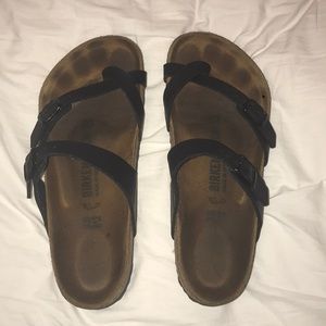 Matte Black Leather Mayari Thong Birkenstock’s